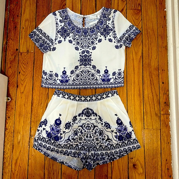 Lily Whyt Blue and White 2 piece set - Picture 1 of 8